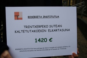 Bidebieta Institutuak kaltetuei 1420 euro eman dizkiei. (Argazkia: Bidebieta Institutua)