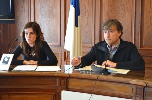 Leire Landa Donostia Kirolako zuzendaria eta Josu Ruiz, Kirol zinegotzia. (Argazkia: Agurtzane Altuna)