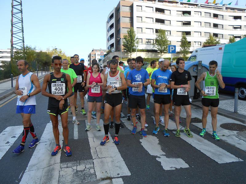 Korrikalariak, Jolastokietako jaietako lasterketaren irteeran. (Argazkia: Trintxerpeko Atletiko Kluba)