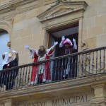 Meltxor, Gaspar eta Baltasar San Telmo Museoko balkoian. (Argazkia: Nerea Lizarralde)