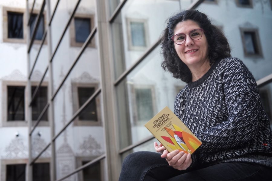 Maria Colera Intxausti itzultzaile eta interpretea. (Argazkia: Oriol Clavera)