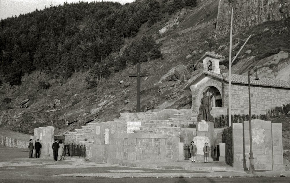 Elkanoren monumentua