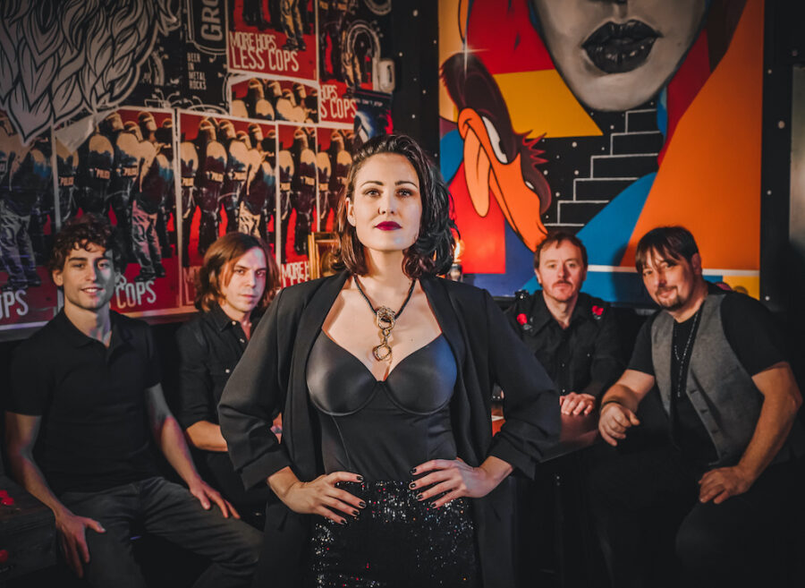 Noa & The HellDrinkers(1)