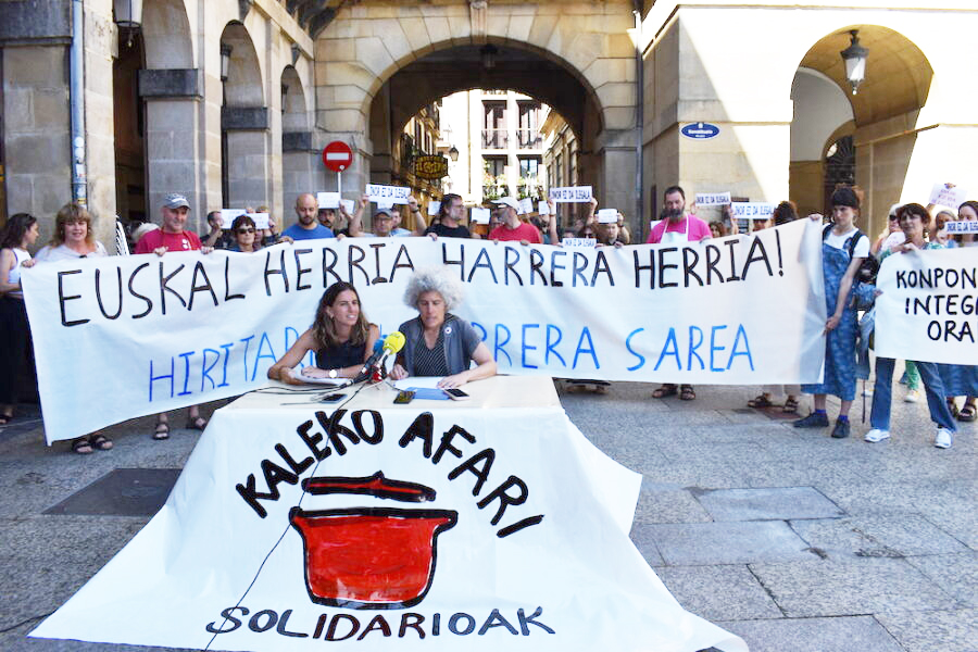 Kaleko Afari Solidarioak eta Hiritarron Harrera Sarea