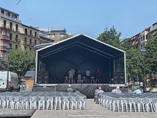 bertso saioa Easo plazan