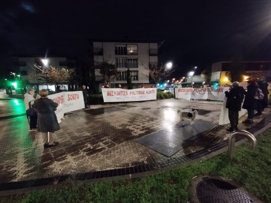 elkarretaratzea Txominenean