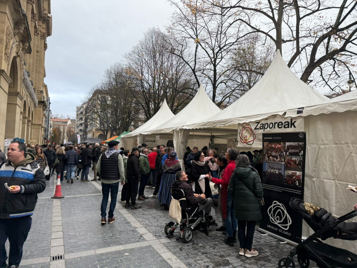 Zaporeaken postua santomasetan