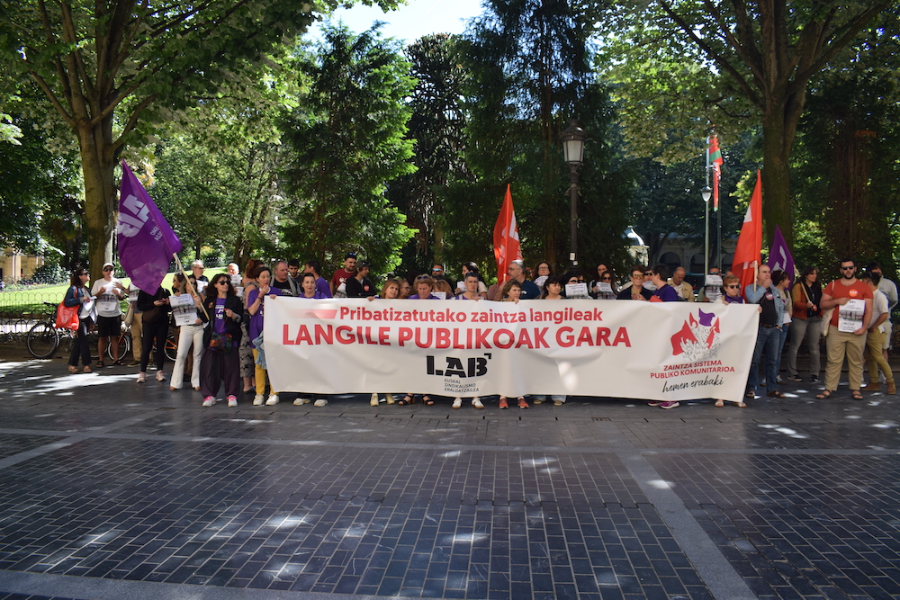 LAB_elkarretaratzea